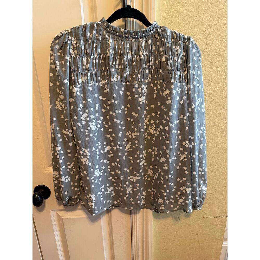 Dokotoo Floral Blouse Womens S Gray White Ruffle Neck Long Sleeve Boho Top Small - Picture 4 of 12